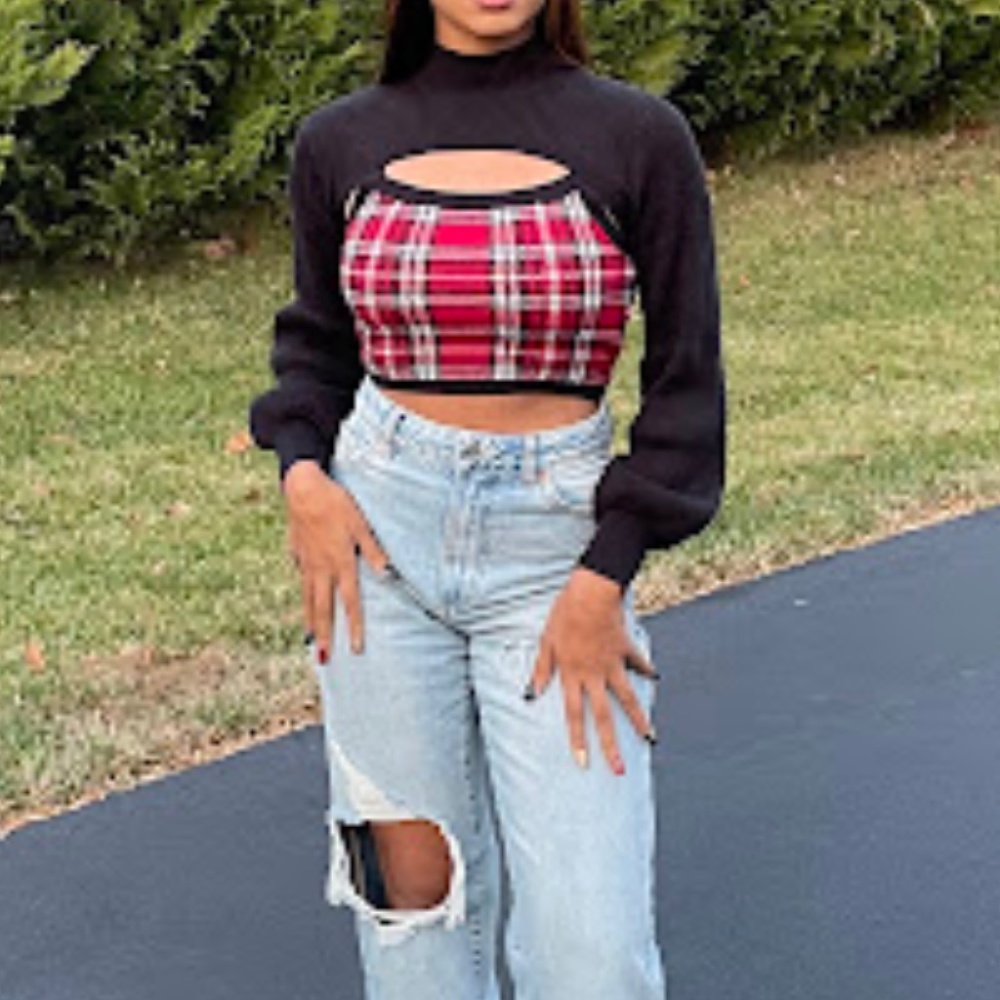 Social Tourist By Hollister Crop Sweater Cami - Picture 6 of 6